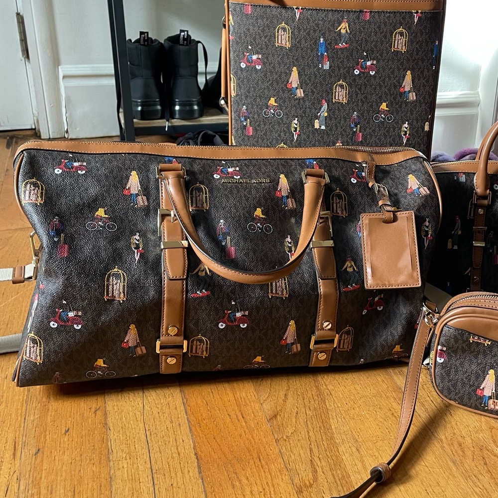 Michael Kors Signature Jet Set Weekender Bag